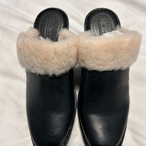 New Leather Born Black and Cream Cozy Mules with Shearling Size 8